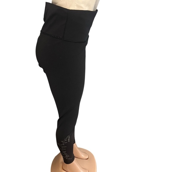 Lululemon Wunder Under Hi-Rise Tight Full-On Luxtreme 28" Black NYC Skyline - Picture 4 of 8